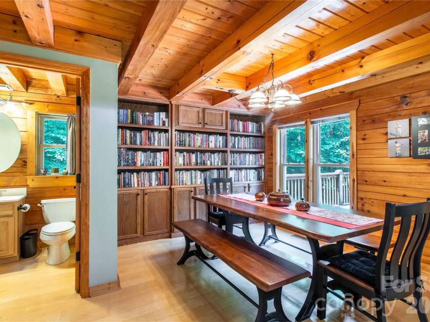 762 Willow Lakes Drive, Rutherfordton, NC 28139.  MLS# CAR4389394, YatesRealty ID 28657. Dining area
