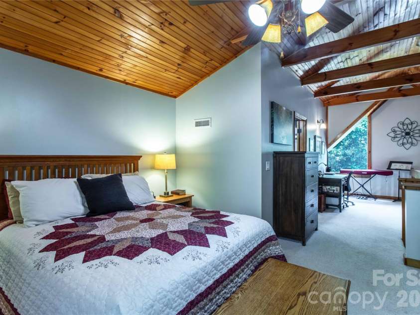 762 Willow Lakes Drive, Rutherfordton, NC 28139.  MLS# CAR4389394, YatesRealty ID 28657. Primary bedroom