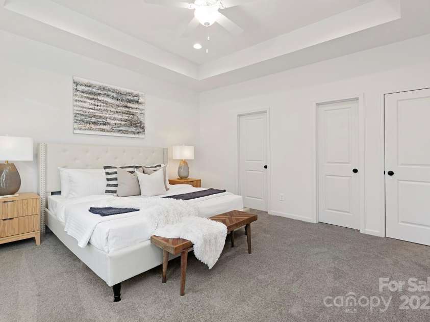 200 Horseman Drive, Gastonia, NC 28056.  MLS# CAR4285484, YatesRealty ID 28658. Representation