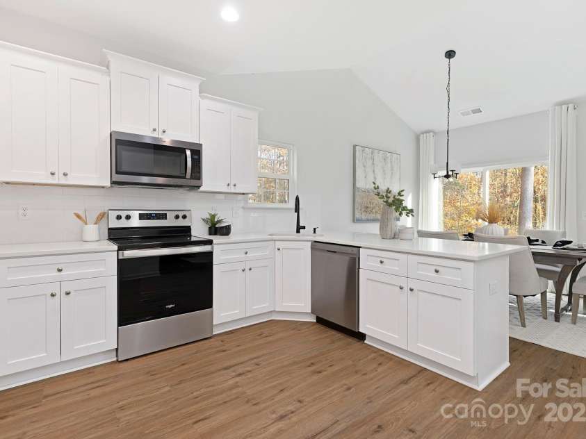 200 Horseman Drive, Gastonia, NC 28056.  MLS# CAR4285484, YatesRealty ID 28658. Representation