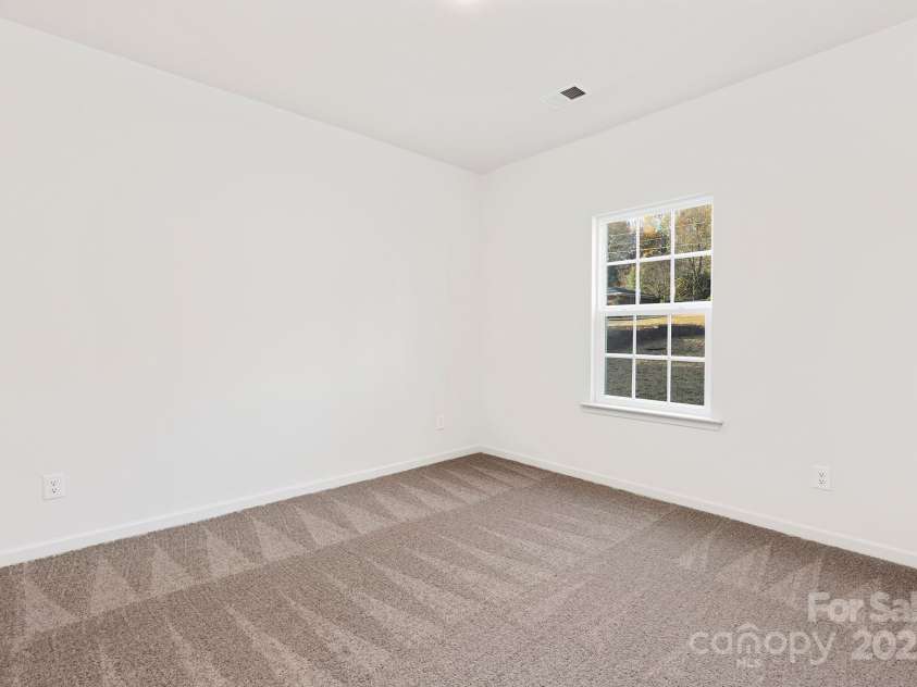 200 Horseman Drive, Gastonia, NC 28056.  MLS# CAR4285484, YatesRealty ID 28658. Representation