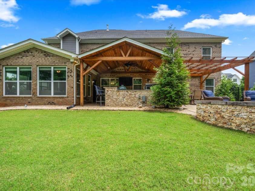 8817 Auburn Whisper Lane, Mint Hill, NC 28227.  MLS# CAR4381085, YatesRealty ID 28658. 