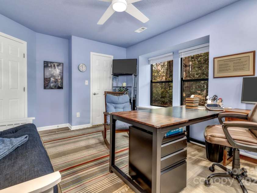 121 Cimarron Drive, Asheville, NC 28803.  MLS# CAR4323106, YatesRealty ID 2866. 