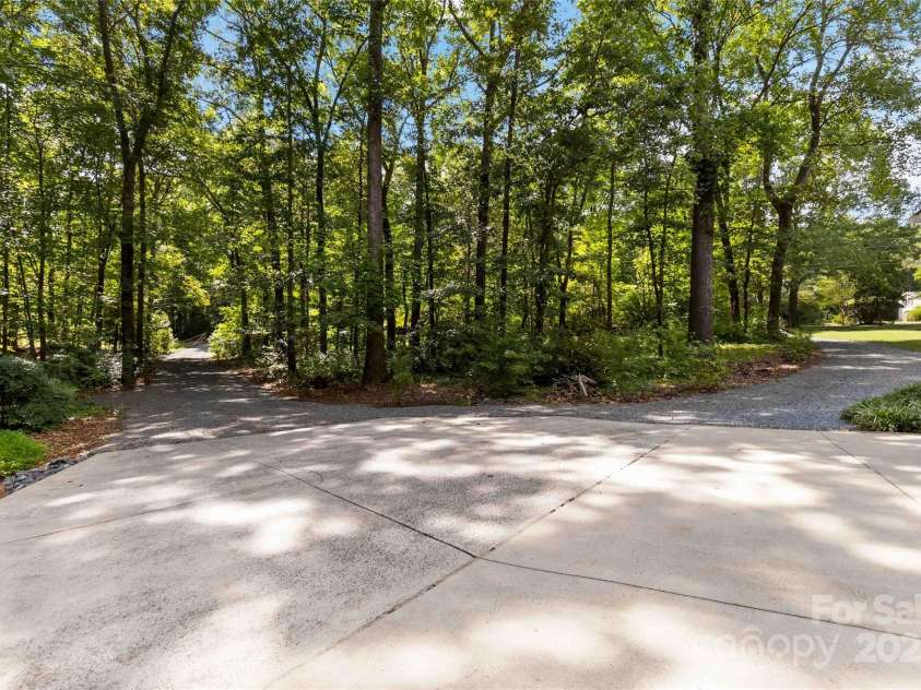 601 Highland Forest Drive, Charlotte, NC 28270.  MLS# CAR4233276, YatesRealty ID 2866. 