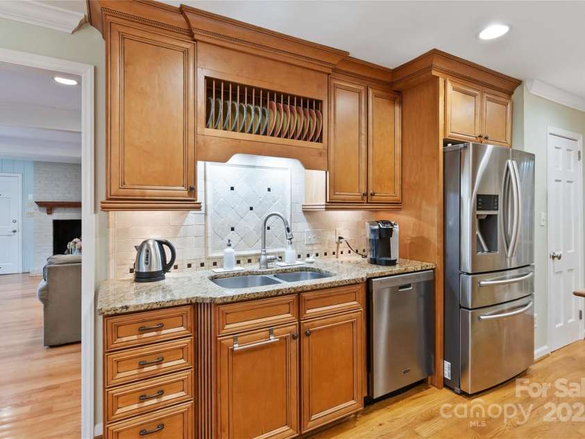 601 Highland Forest Drive, Charlotte, NC 28270.  MLS# CAR4233276, YatesRealty ID 2866. 