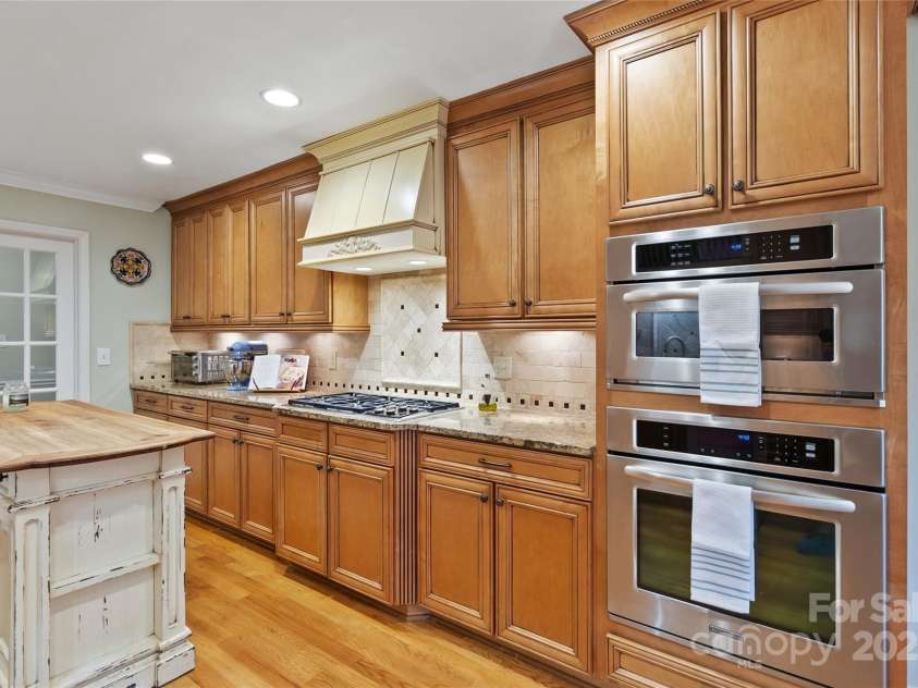 601 Highland Forest Drive, Charlotte, NC 28270.  MLS# CAR4233276, YatesRealty ID 2866. 