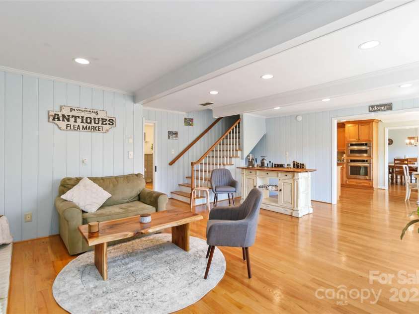 601 Highland Forest Drive, Charlotte, NC 28270.  MLS# CAR4233276, YatesRealty ID 2866. 