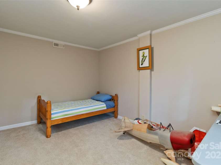 601 Highland Forest Drive, Charlotte, NC 28270.  MLS# CAR4233276, YatesRealty ID 2866. 