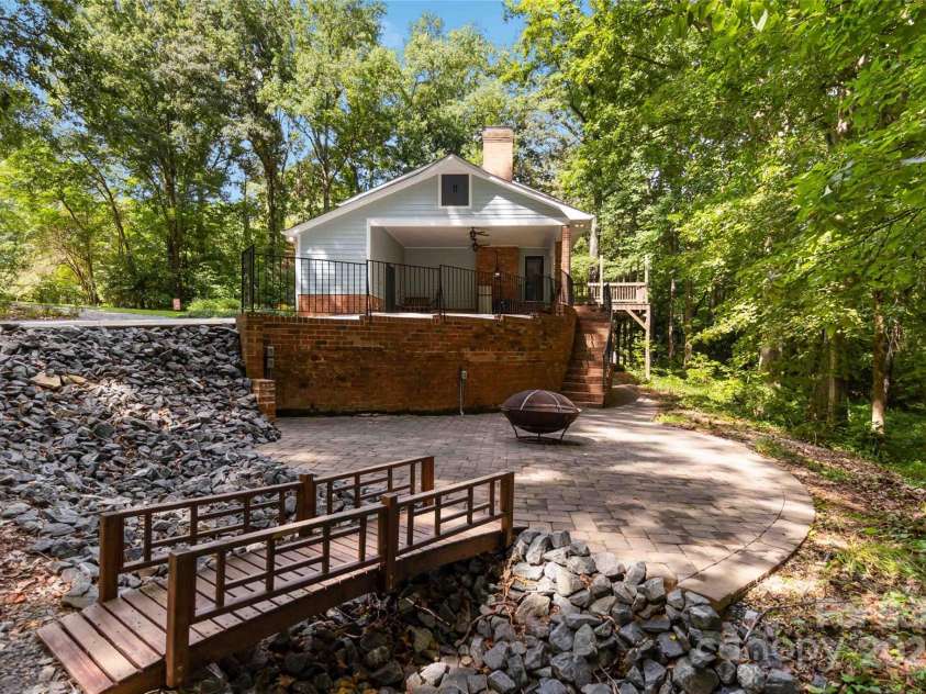 601 Highland Forest Drive, Charlotte, NC 28270.  MLS# CAR4233276, YatesRealty ID 2866. 