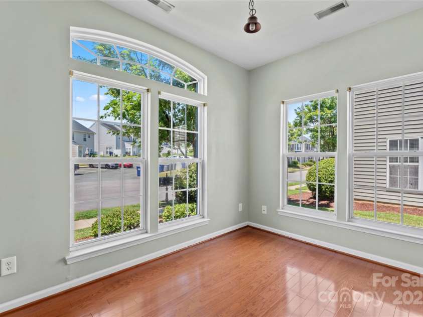 4235 Coulter Crossing, Charlotte, NC 28213.  MLS# CAR4283713, YatesRealty ID 28660. 