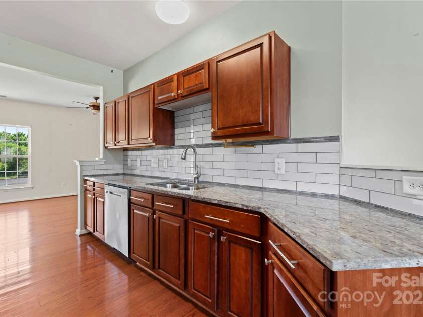 4235 Coulter Crossing, Charlotte, NC 28213.  MLS# CAR4283713, YatesRealty ID 28660. 