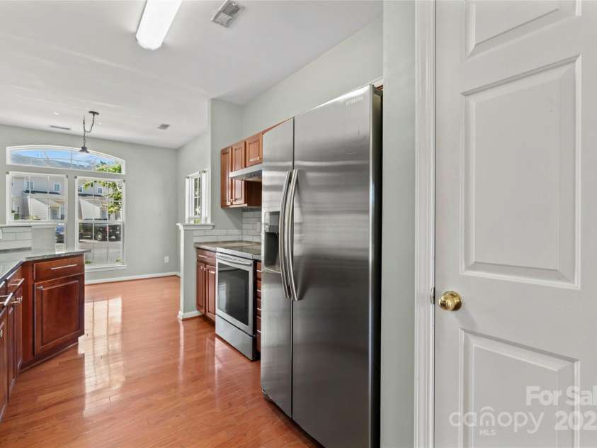 4235 Coulter Crossing, Charlotte, NC 28213.  MLS# CAR4283713, YatesRealty ID 28660. 