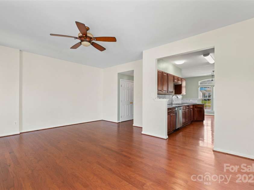 4235 Coulter Crossing, Charlotte, NC 28213.  MLS# CAR4283713, YatesRealty ID 28660. 