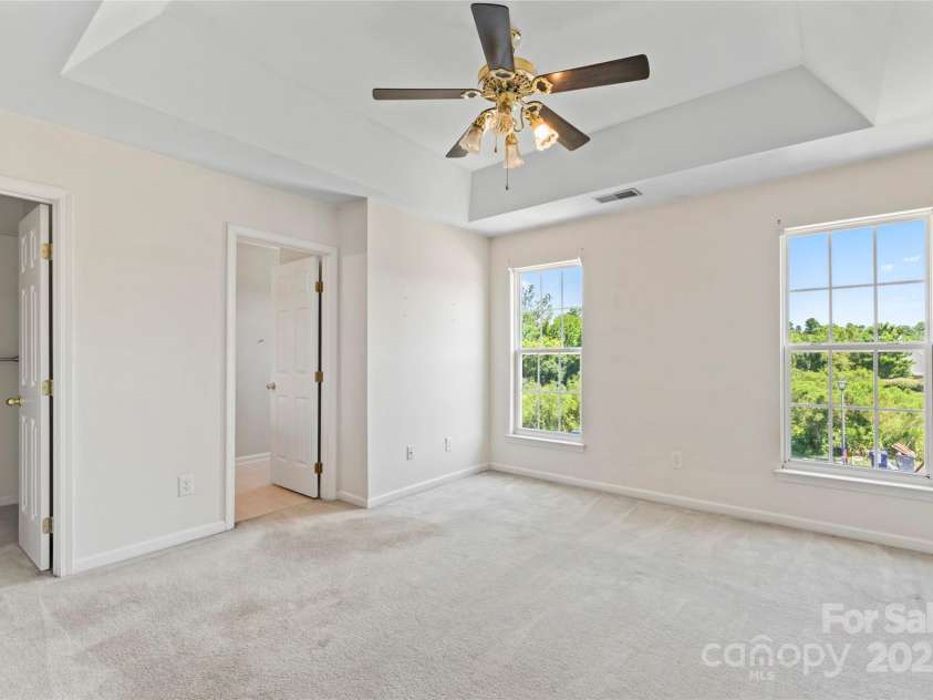 4235 Coulter Crossing, Charlotte, NC 28213.  MLS# CAR4283713, YatesRealty ID 28660. 