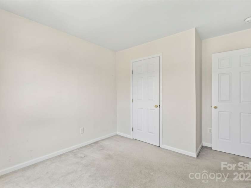 4235 Coulter Crossing, Charlotte, NC 28213.  MLS# CAR4283713, YatesRealty ID 28660. 