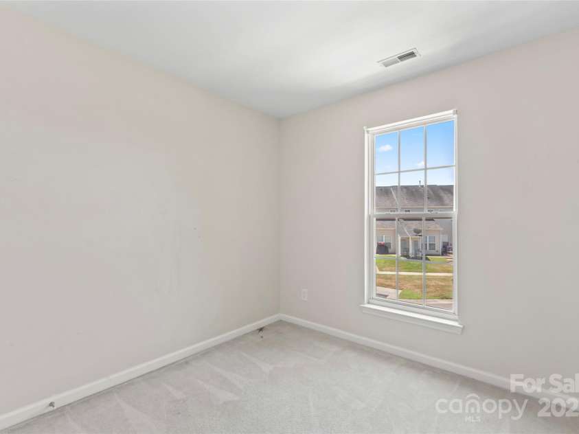 4235 Coulter Crossing, Charlotte, NC 28213.  MLS# CAR4283713, YatesRealty ID 28660. 