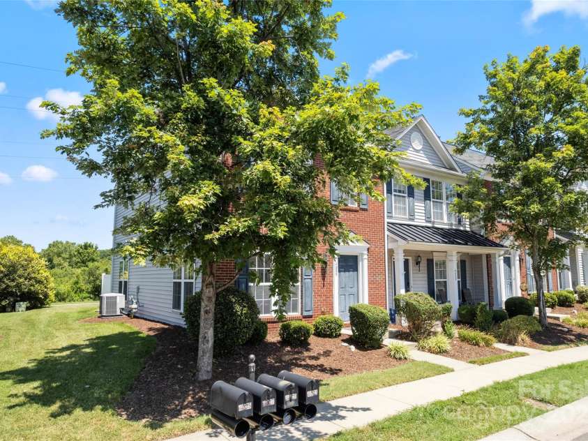 4235 Coulter Crossing, Charlotte, NC 28213.  MLS# CAR4283713, YatesRealty ID 28660. 