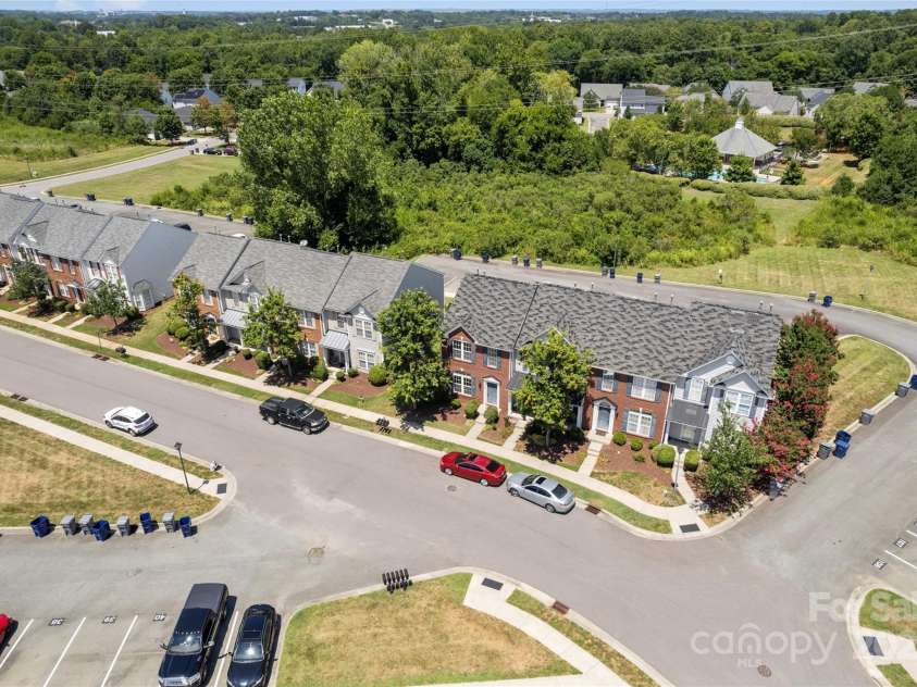 4235 Coulter Crossing, Charlotte, NC 28213.  MLS# CAR4283713, YatesRealty ID 28660. 