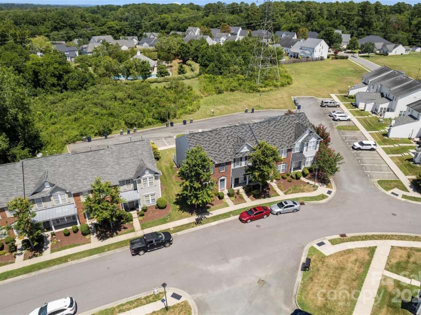 4235 Coulter Crossing, Charlotte, NC 28213.  MLS# CAR4283713, YatesRealty ID 28660. 