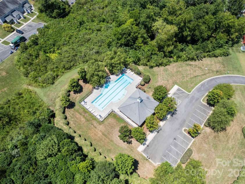 4235 Coulter Crossing, Charlotte, NC 28213.  MLS# CAR4283713, YatesRealty ID 28660. 