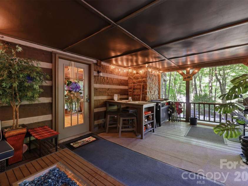 2146 Nc Highway 194 Highway, Boone, NC 28607.  MLS# CAR4388120, YatesRealty ID 28661. 
