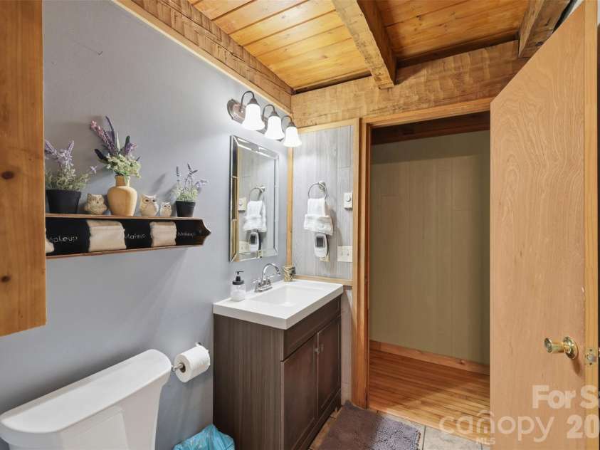 2146 Nc Highway 194 Highway, Boone, NC 28607.  MLS# CAR4388120, YatesRealty ID 28661. 