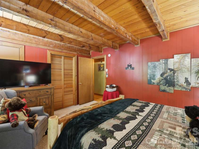 2146 Nc Highway 194 Highway, Boone, NC 28607.  MLS# CAR4388120, YatesRealty ID 28661. 