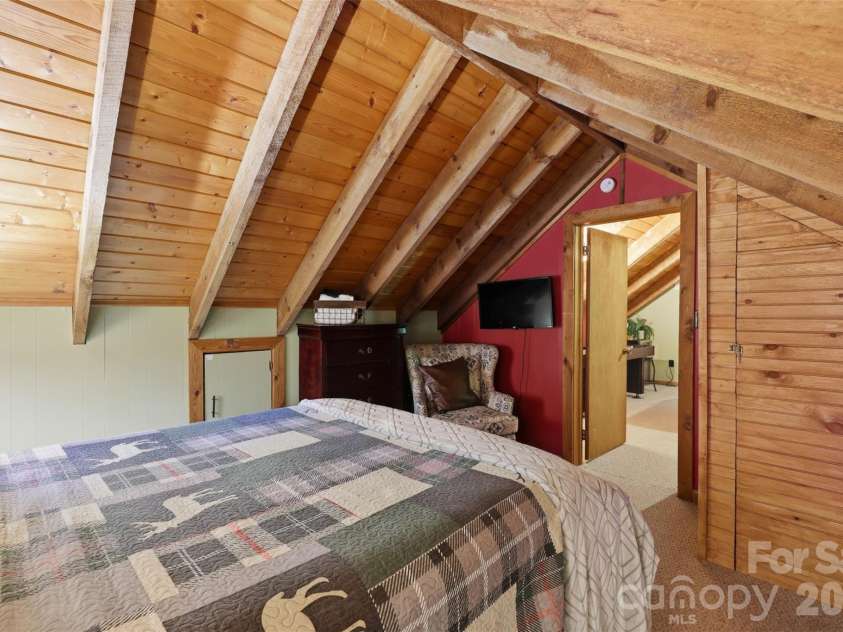 2146 Nc Highway 194 Highway, Boone, NC 28607.  MLS# CAR4388120, YatesRealty ID 28661. 
