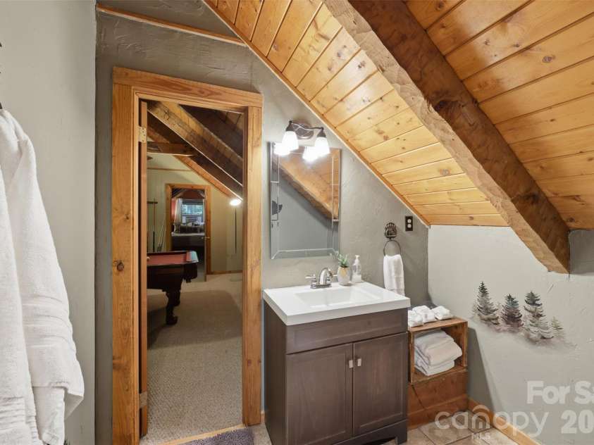 2146 Nc Highway 194 Highway, Boone, NC 28607.  MLS# CAR4388120, YatesRealty ID 28661. 