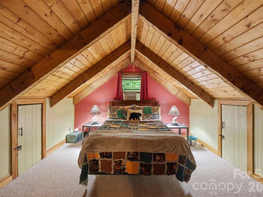 2146 Nc Highway 194 Highway, Boone, NC 28607.  MLS# CAR4388120, YatesRealty ID 28661. 