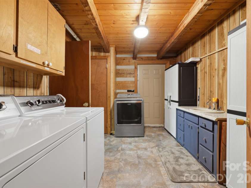 2146 Nc Highway 194 Highway, Boone, NC 28607.  MLS# CAR4388120, YatesRealty ID 28661. 