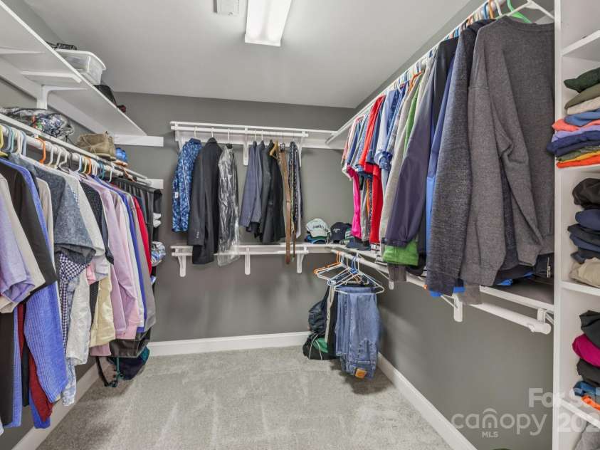 9735 Devonshire Drive, Huntersville, NC 28078.  MLS# CAR4276050, YatesRealty ID 28664. Huge primary closet