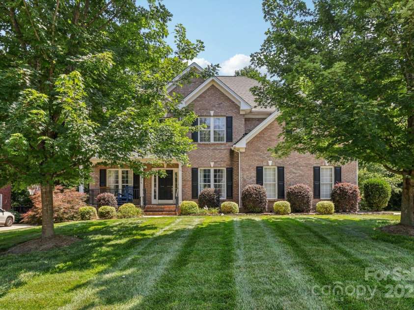 9735 Devonshire Drive, Huntersville, NC 28078.  MLS# CAR4276050, YatesRealty ID 28664. Welcome home to all Birkdale has to offer