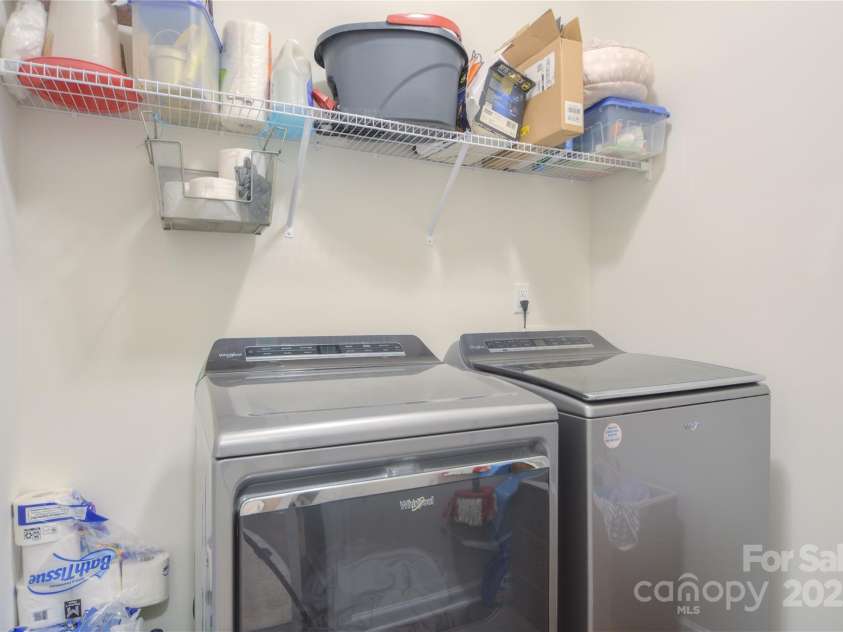 144 Bradford Lane, Statesville, NC 28625.  MLS# CAR4284385, YatesRealty ID 28665. 