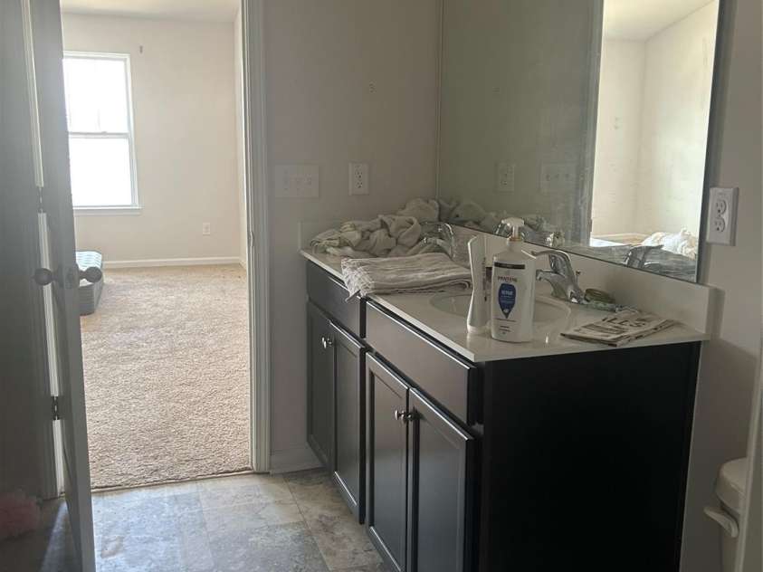 419 Burdock Lane, Arden, NC 28704.  MLS# CAR4259609, YatesRealty ID 28667. Primary bath