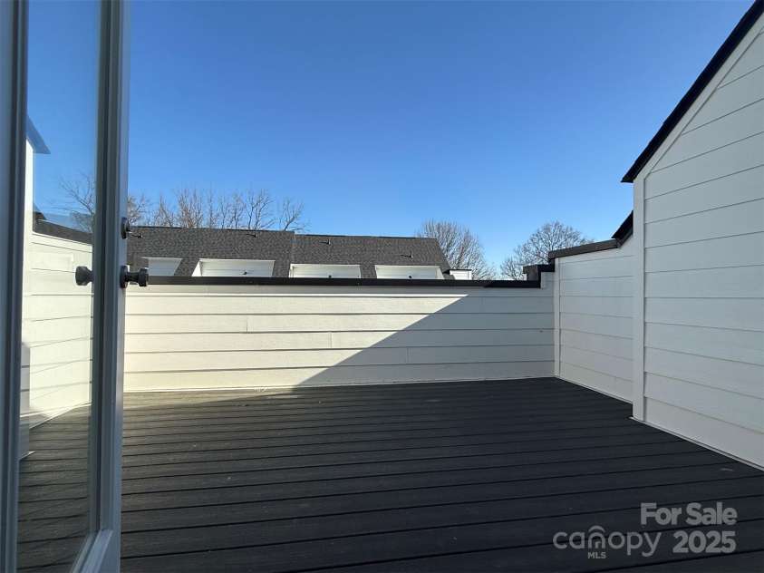 1225 34th Street, Charlotte, NC 28205.  MLS# CAR4211266, YatesRealty ID 28668. Rooftop Terrace