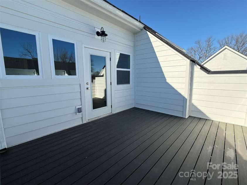 1225 34th Street, Charlotte, NC 28205.  MLS# CAR4211266, YatesRealty ID 28668. Rooftop Terrace