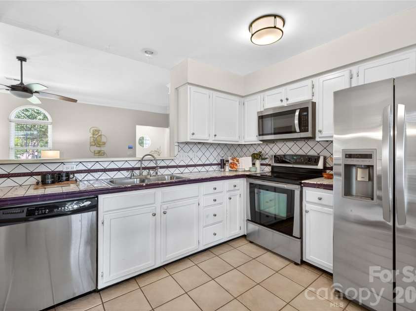 907 Gretna Green Drive, Charlotte, NC 28217.  MLS# CAR4390050, YatesRealty ID 28668. 