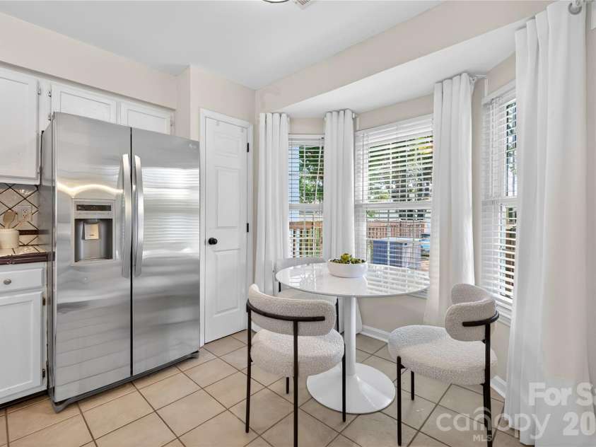 907 Gretna Green Drive, Charlotte, NC 28217.  MLS# CAR4390050, YatesRealty ID 28668. 