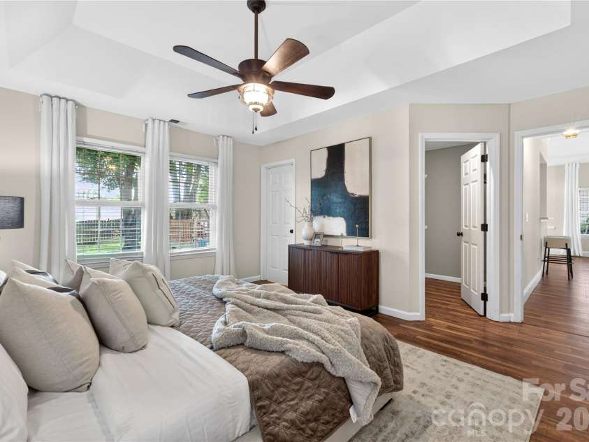 907 Gretna Green Drive, Charlotte, NC 28217.  MLS# CAR4390050, YatesRealty ID 28668. 