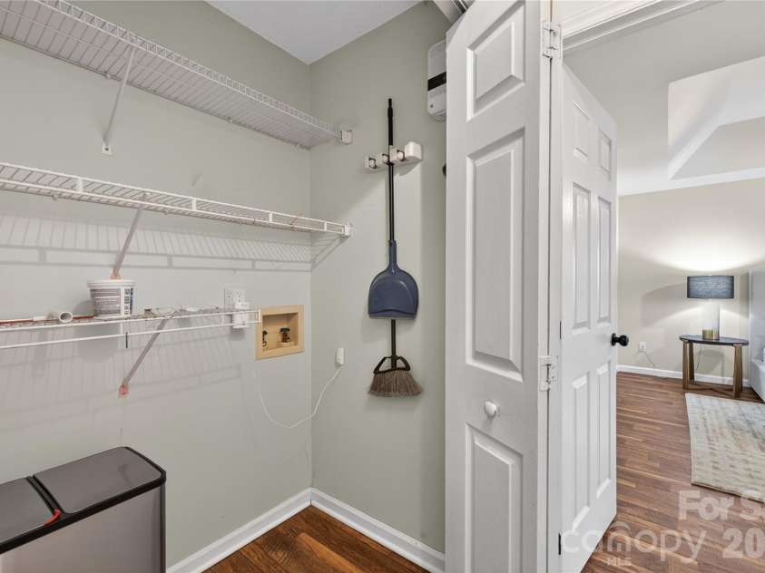 907 Gretna Green Drive, Charlotte, NC 28217.  MLS# CAR4390050, YatesRealty ID 28668. 