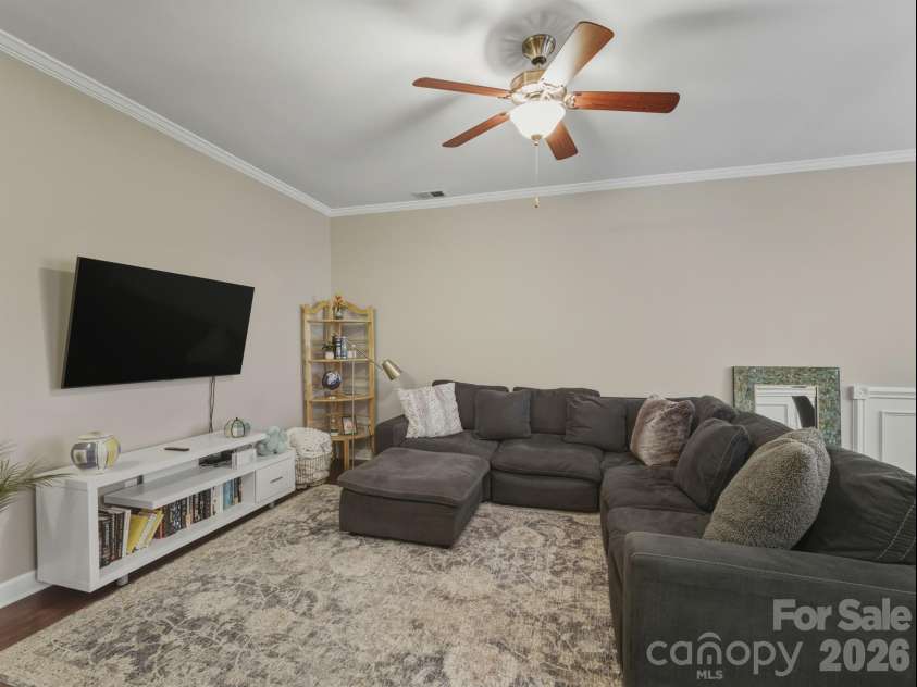 4648 Craigmoss Lane, Charlotte, NC 28278.  MLS# CAR4330904, YatesRealty ID 2867. 