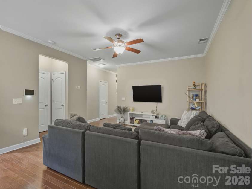 4648 Craigmoss Lane, Charlotte, NC 28278.  MLS# CAR4330904, YatesRealty ID 2867. 