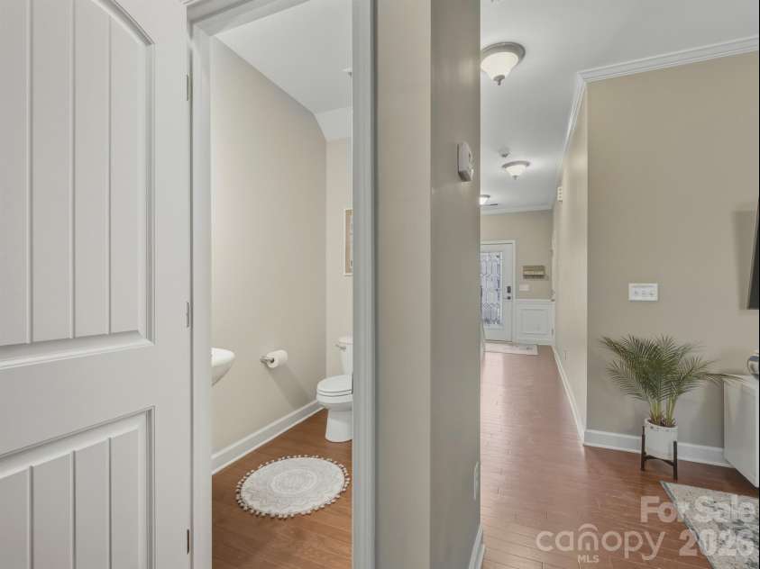 4648 Craigmoss Lane, Charlotte, NC 28278.  MLS# CAR4330904, YatesRealty ID 2867. 