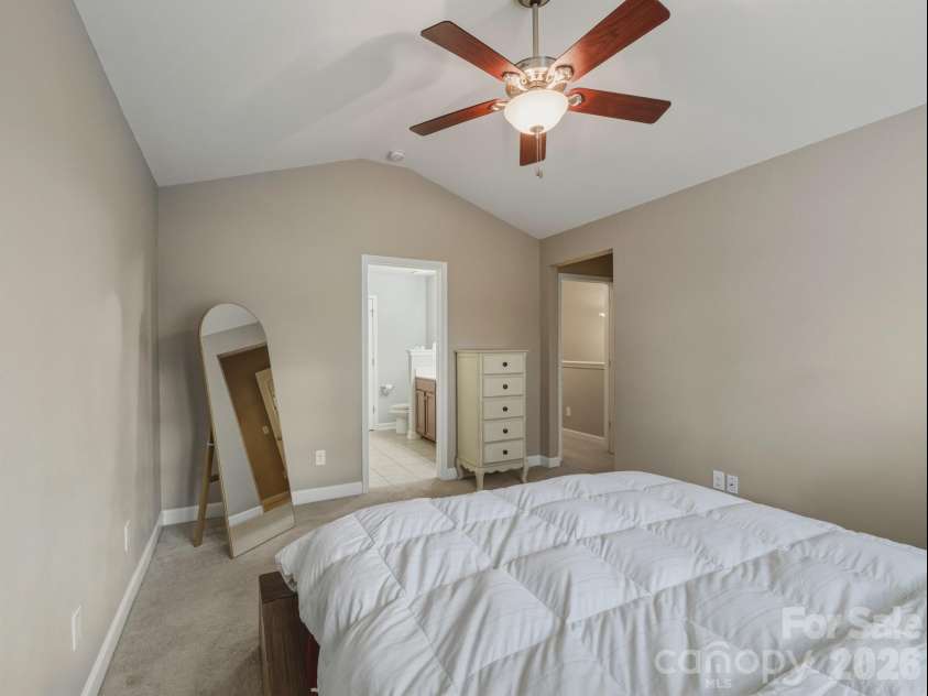 4648 Craigmoss Lane, Charlotte, NC 28278.  MLS# CAR4330904, YatesRealty ID 2867. 