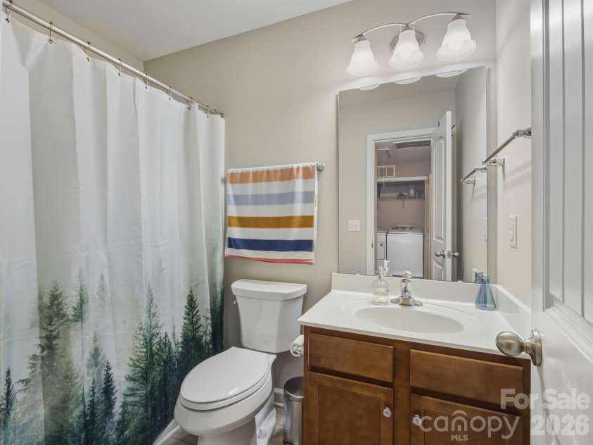 4648 Craigmoss Lane, Charlotte, NC 28278.  MLS# CAR4330904, YatesRealty ID 2867. 