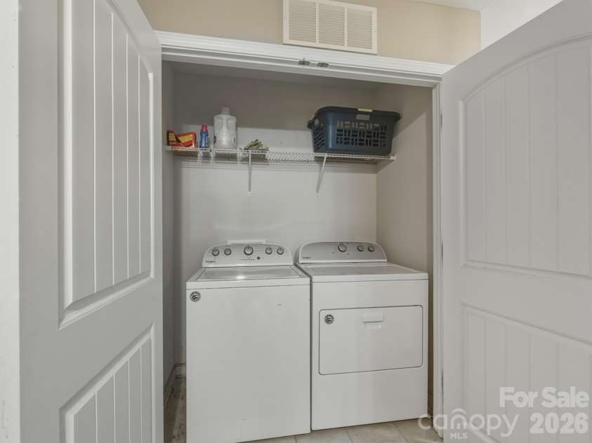 4648 Craigmoss Lane, Charlotte, NC 28278.  MLS# CAR4330904, YatesRealty ID 2867. 