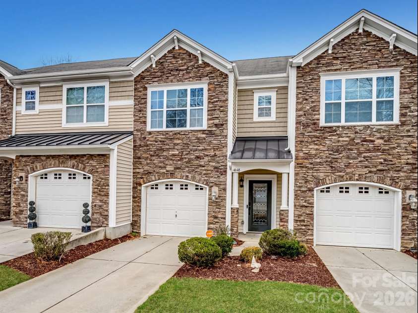 4648 Craigmoss Lane, Charlotte, NC 28278.  MLS# CAR4330904, YatesRealty ID 2867. 