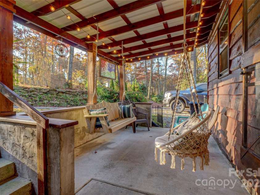 80 White Laurel Lane, Newland, NC 28657.  MLS# CAR4221506, YatesRealty ID 2867. 