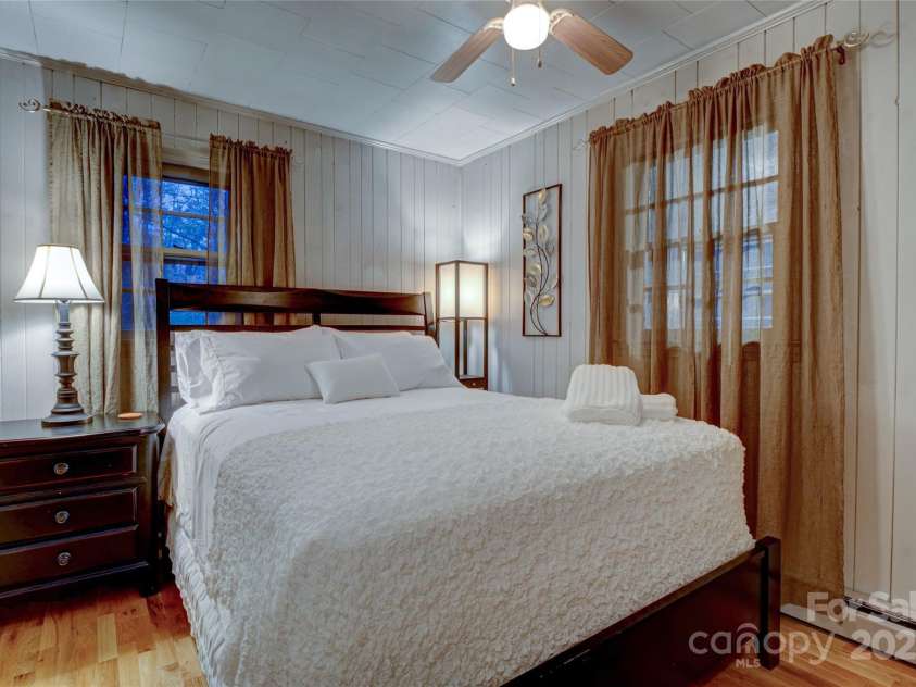 80 White Laurel Lane, Newland, NC 28657.  MLS# CAR4221506, YatesRealty ID 2867. 